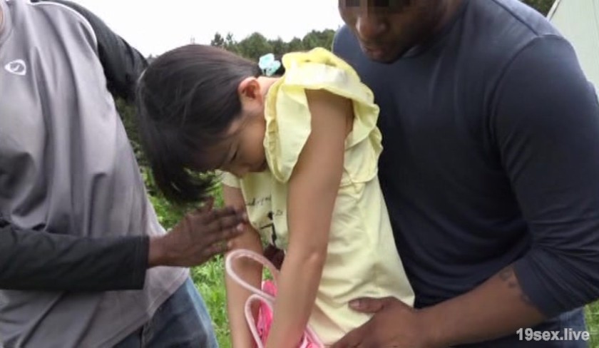 004IBW-579 黑人强奸者女孩户外强奸-视频截图-14