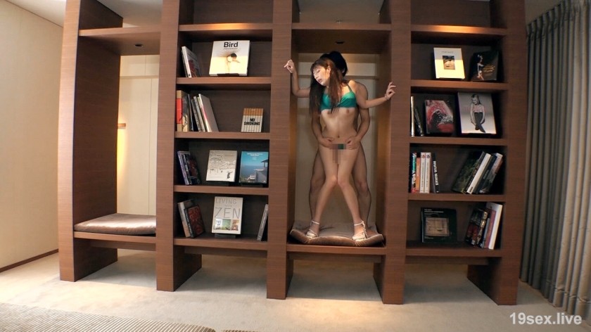 259LUXU-1212 豪宅TV1194正版明星人妻控制不住积蓄的性欲吞噬男演员季婆密密麻麻的口交声在房间里回荡。如果插入反复抽搐高潮，大汗淋漓的硬性行为扰乱了狂欢！-视频截图-10