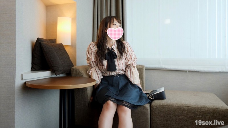 fc2-ppv 1242531 幕后、合影] 与18岁G罩杯巨乳偶像的哥特洛丽塔合影成功！在封闭的房间旅馆里记录生奶、生猫和 ahegao 的绝密个人照片会议 [限量版]-视频截图-1