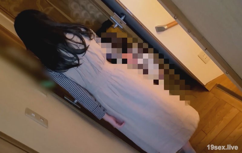 fc2-ppv 3237348 【个人】在家哄女儿睡觉，除了老公没有其他经验的H罩杯人妻为了不吵醒女儿压着声音。 {-视频截图-2