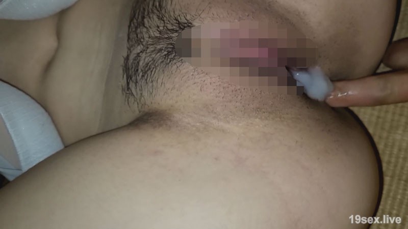 fc2-ppv 3237348 【个人】在家哄女儿睡觉，除了老公没有其他经验的H罩杯人妻为了不吵醒女儿压着声音。 {-视频截图-6