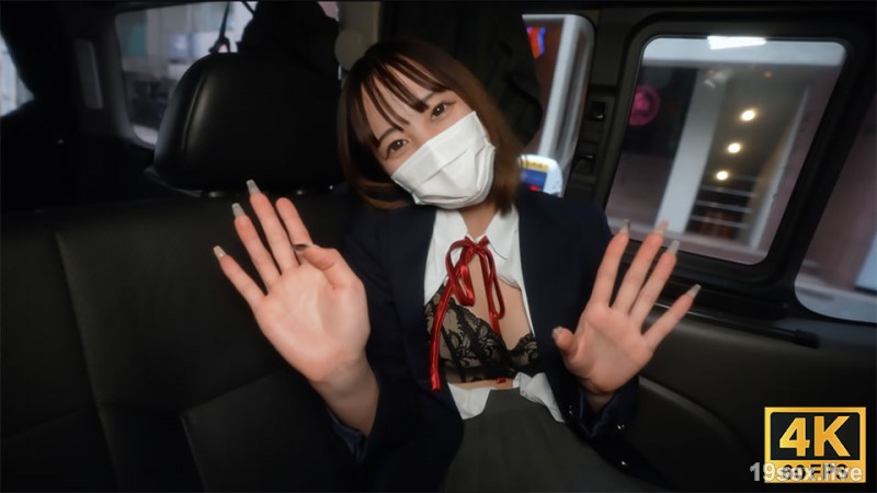 fc2-ppv 3304585 [4K/60P 4K 超高质量流畅视频] 高○ 原始直到上个月！满18岁！完成第一次拍摄，向只认识男朋友的白皙无辜女孩中出{-视频截图-1