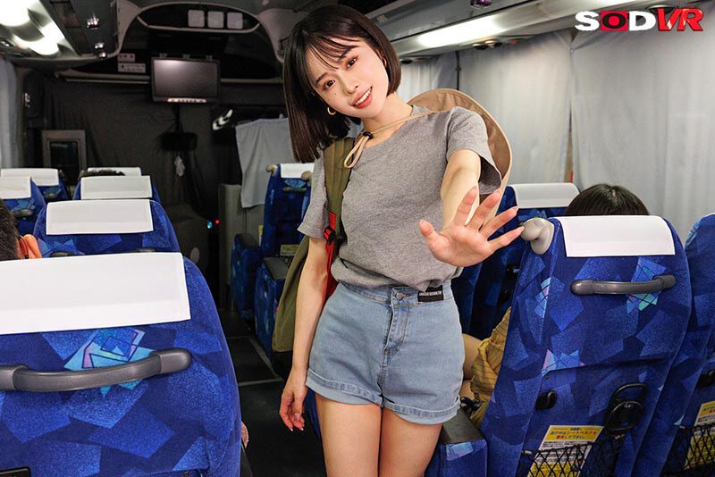 DSVR-1737 [VR] [8K] [Fest Return X Night Bus]一个小恶魔的美丽女孩，她在现场表演中击中它，继续在Yamanashi和Shinjuku Minamo之间以零距离耳语-视频截图-12