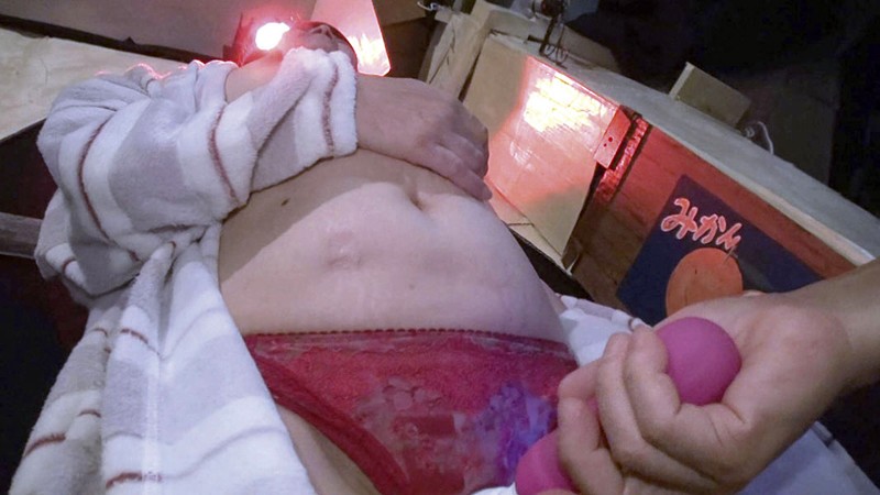 C-2537 我自然而然地涉足了决定入住我房间的妻子的女性朋友“人妻美津（化名）52岁”。-视频截图-7