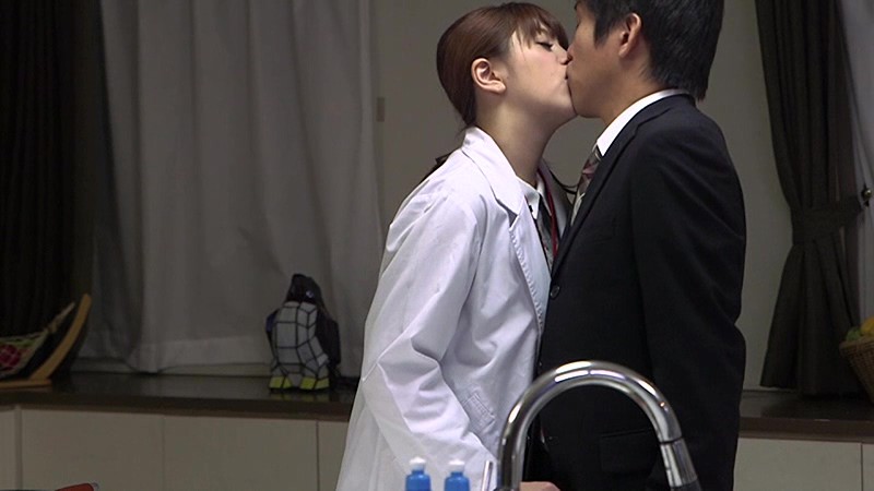 FSET-658 一个经常取笑我的厚颜无耻的小办公室小姐突然靠近了！嗯……也许这是一个SEX的机会！-视频截图-5