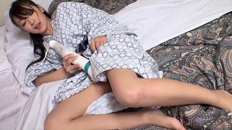 IENE-591 鸡婆勃起欲罢不能 朋友妈妈可怜我 承诺“我就擦就好”的脚间性爱 彼此太过惬意 和我Ma Ko 湿漉漉的，没有原始插入！ “嗯？在里面吗？”-视频截图-13