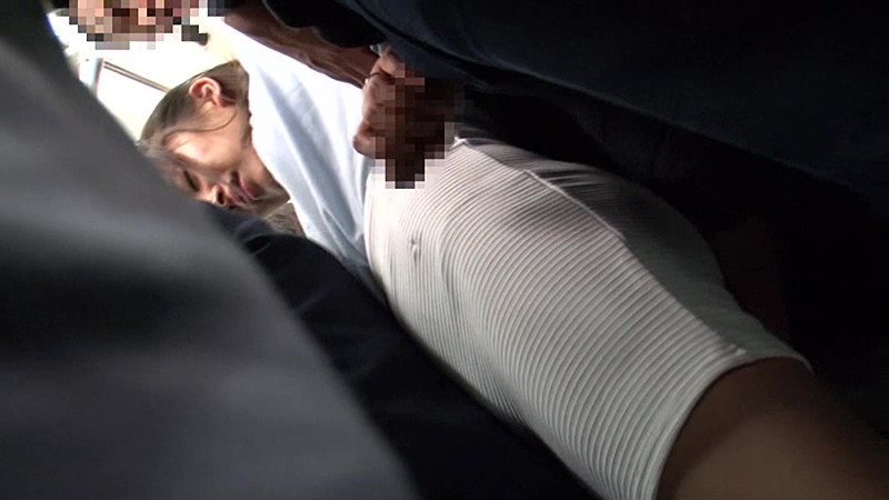 NHDTA-757 Panzubo 性骚扰者在一大群人中通过从她的内裤侧面摩擦她的阴部来射精 2-视频截图-14