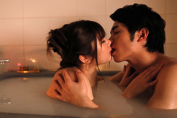 SILK-130 让我们度过一个难忘的夜晚。-视频截图-1