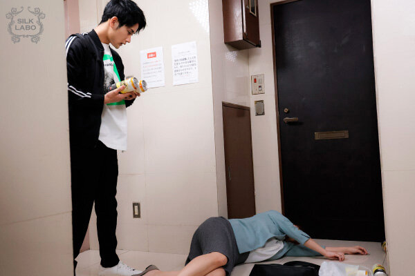 SILK-147 相遇半径3米以内-视频截图-5