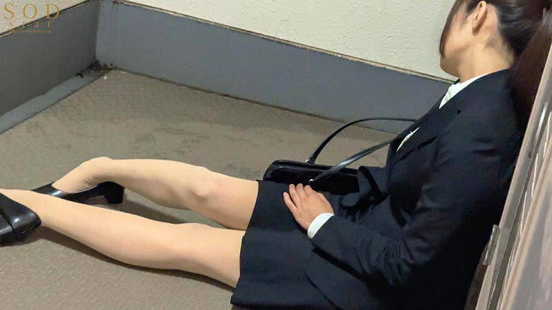 START-230 躲藏了半年的邻近求职者（估计的G杯）被压在房子前，因此他们假装被拥抱并舔了舔无抗性的身体，直到被气味掩盖。纳米酶AOI-视频截图-5