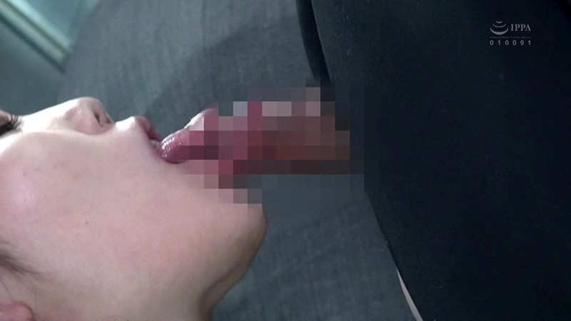 SW-627 每当丈夫在拥挤的公共汽车上坐在她旁边时，每当别人的鸡巴接触她的屁股时，妻子都会很兴奋。我握着对丰满的超短裙臀部做出反应而竖起的阴茎，发出兴奋的萌动。你要在这里插入它吗？ ！-视频截图-16