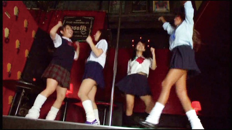 AOA-007 迷你裙 J ○ 一边用超研磨挑逗一边起飞的舞蹈照片会议！让你咬内裤的淫秽舞蹈！ ！-视频截图-3