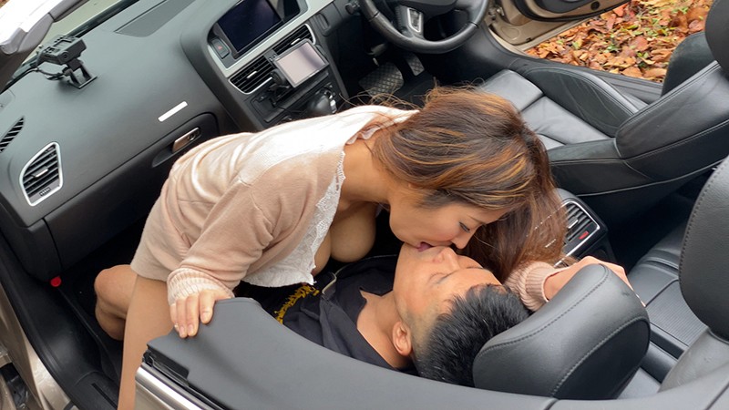 DHT-257 敞篷车性欲 Shirane Sato 23 岁-视频截图-8