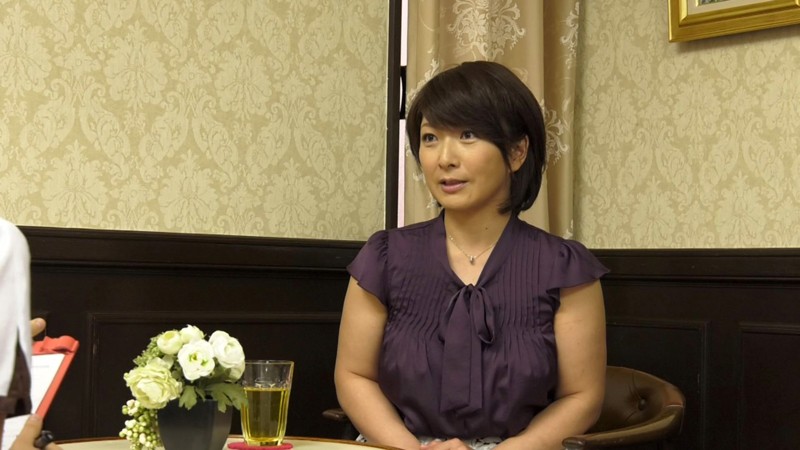 PTS-397 超越拳交已婚妇女女同性恋觉醒美学-视频截图-8