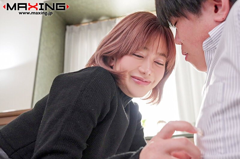 MXGS-1395 我捡到的一位皮肤肤浅，丰满的女士是一个厚脸皮，极其角质的荡妇，像色情漫画一样被挤压。-视频截图-2