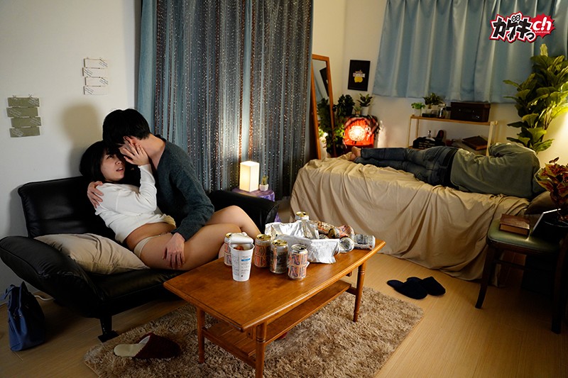 GRKG-006 在朋友家，睡在他旁边，和他喜欢的人……禁止戴绿帽性狂欢与赤裸裸的欲望-视频截图-7