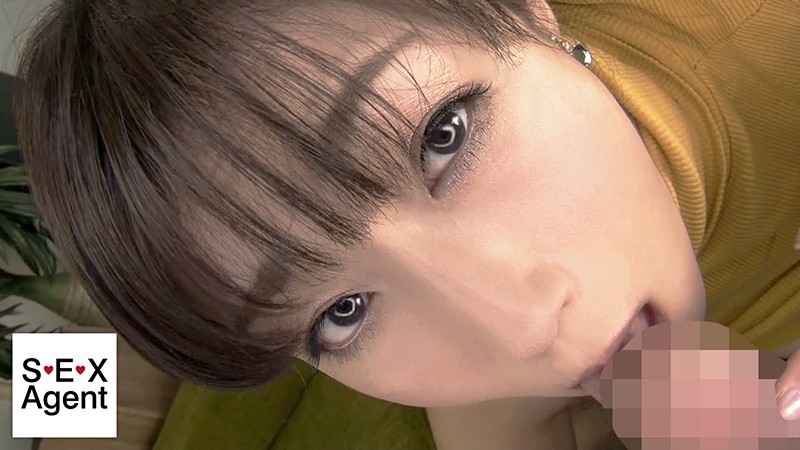 AGEMIX-304 朋友的妻子一边盯着我一边吸吮 - 人妻嘴里的温暖。你为什么不把目光移开？ ~-视频截图-3