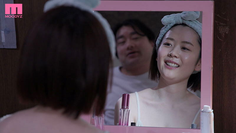 MIDV-820 Porori从一个咬人的女孩的房间里，在粗心的nobra大山雀诱惑中输了。-视频截图-7