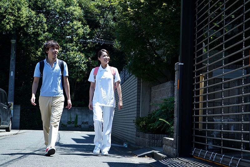 MRSS-079 不擅长老人的老婆被渣男戴绿帽射精 角野美穂-视频截图-2