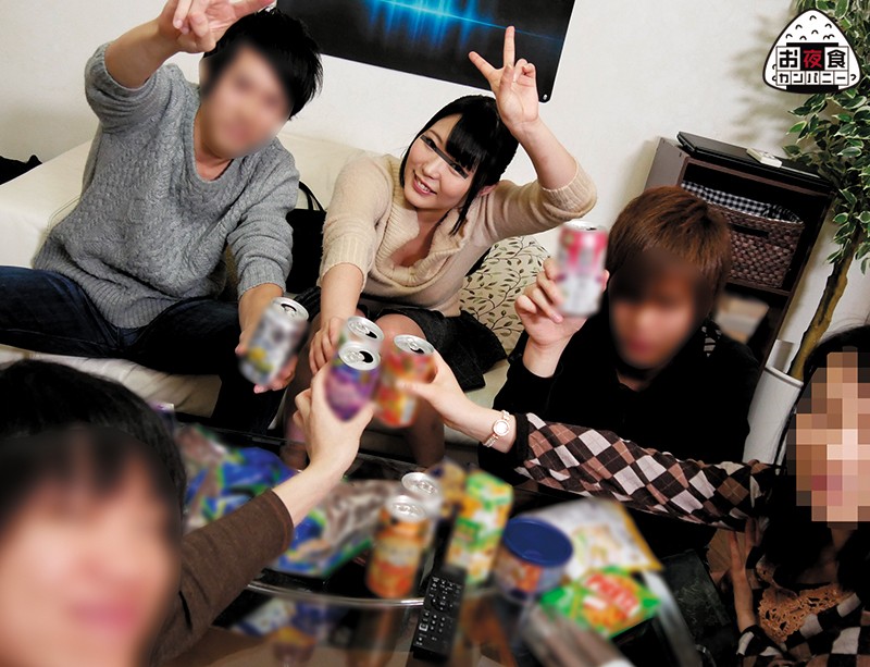 OYC-102 不该看的……和近婚兼职同事的酒会2-视频截图-3