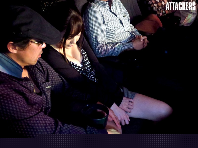 RBD-690 性骚扰电影院 9 在这样的地方……但如果我是……！石原里奈-视频截图-4