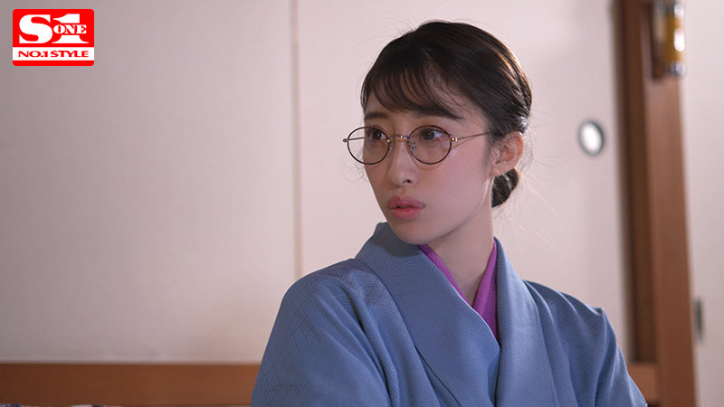 SSIS-215 同居打工的房东女房东性生活完美无缺 真心喜欢年轻男人 星宫市香-视频截图-10